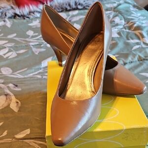 NIB Classic Joan & David DARK Taupe Pointed-Toe Women’s Heels SZ 10.5